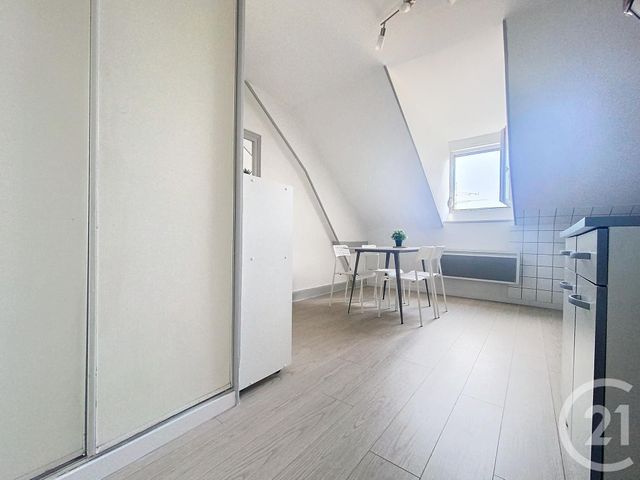 Appartement F1 &agrave; louer - 1 pi&egrave;ce - 24 m2 - Belfort - 90 - FRANCHE-COMTE