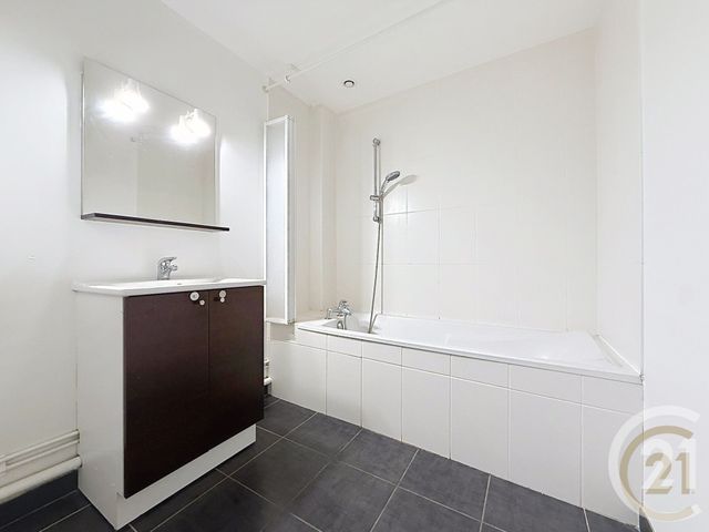 Appartement F3 &agrave; louer - 3 pi&egrave;ces - 52,67 m2 - Montreux Chateau - 90 - FRANCHE-COMTE