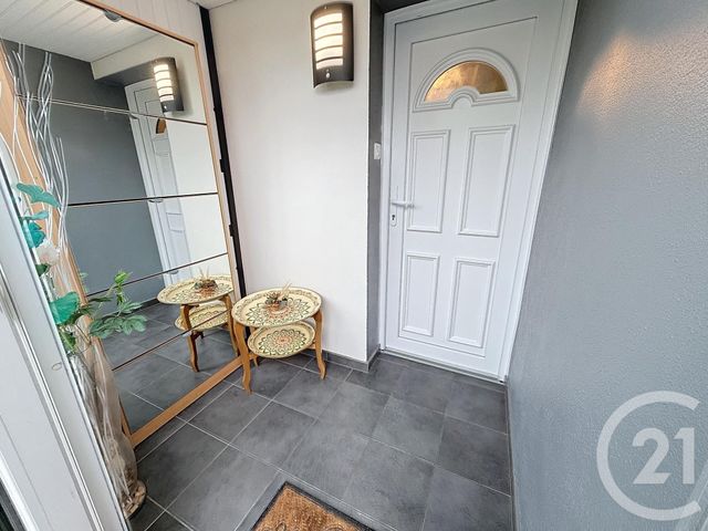 Maison &agrave; louer - 5 pi&egrave;ces - 99 m2 - Fesches Le Chatel - 25 - FRANCHE-COMTE