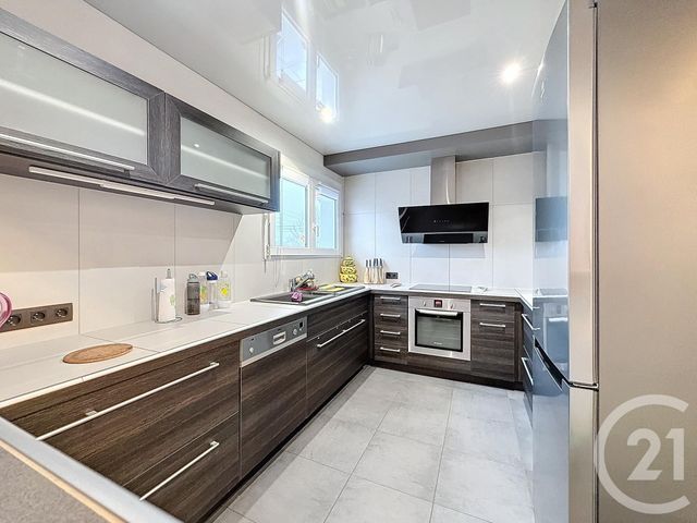 Maison &agrave; louer - 5 pi&egrave;ces - 99 m2 - Fesches Le Chatel - 25 - FRANCHE-COMTE