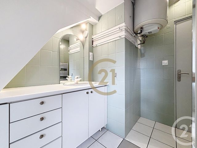 Appartement F2 &agrave; louer - 2 pi&egrave;ces - 40,27 m2 - Belfort - 90 - FRANCHE-COMTE