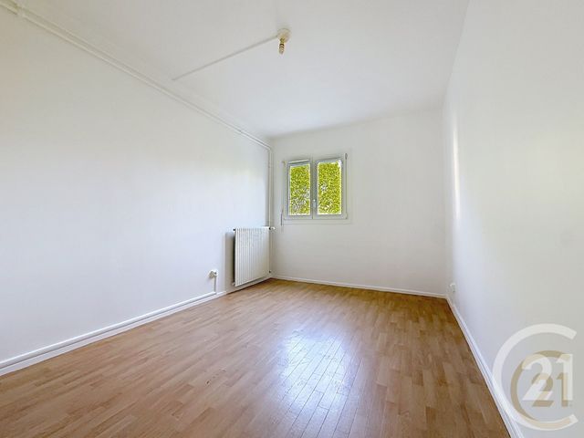 Appartement F3 &agrave; louer - 3 pi&egrave;ces - 79 m2 - Belfort - 90 - FRANCHE-COMTE