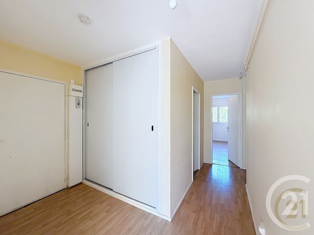 Appartement F3 &agrave; louer - 3 pi&egrave;ces - 79 m2 - Belfort - 90 - FRANCHE-COMTE