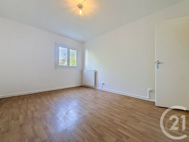 Appartement F3 &agrave; louer - 3 pi&egrave;ces - 79 m2 - Belfort - 90 - FRANCHE-COMTE