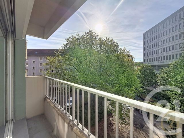 Appartement F3 &agrave; louer - 3 pi&egrave;ces - 79 m2 - Belfort - 90 - FRANCHE-COMTE