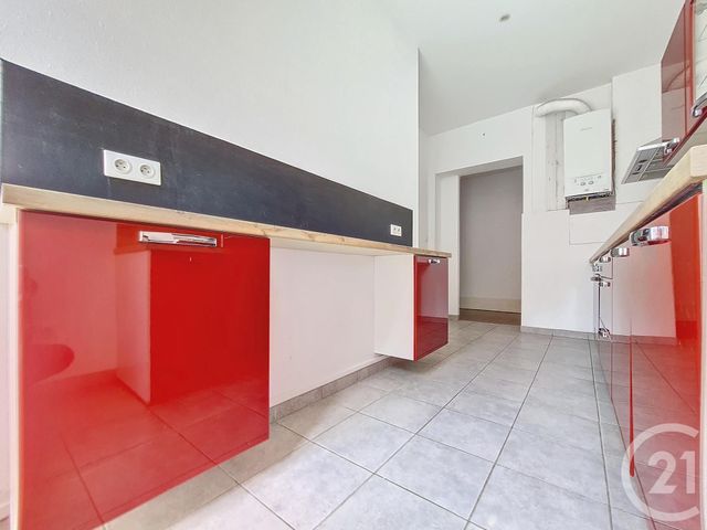 Appartement &agrave; louer - 3 pi&egrave;ces - 93 m2 - Belfort - 90 - FRANCHE-COMTE