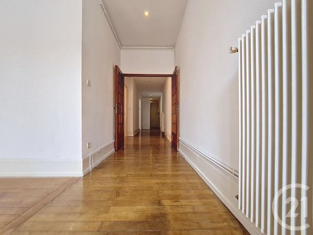Appartement &agrave; louer - 3 pi&egrave;ces - 93 m2 - Belfort - 90 - FRANCHE-COMTE