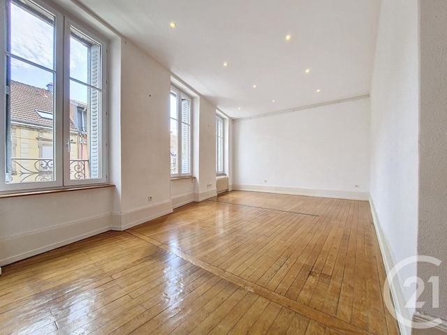 Appartement &agrave; louer - 3 pi&egrave;ces - 93 m2 - Belfort - 90 - FRANCHE-COMTE