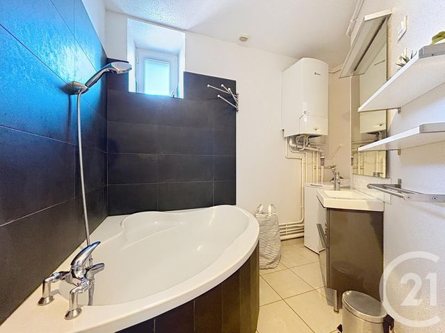 Appartement F3 &agrave; louer - 3 pi&egrave;ces - 60 m2 - Belfort - 90 - FRANCHE-COMTE