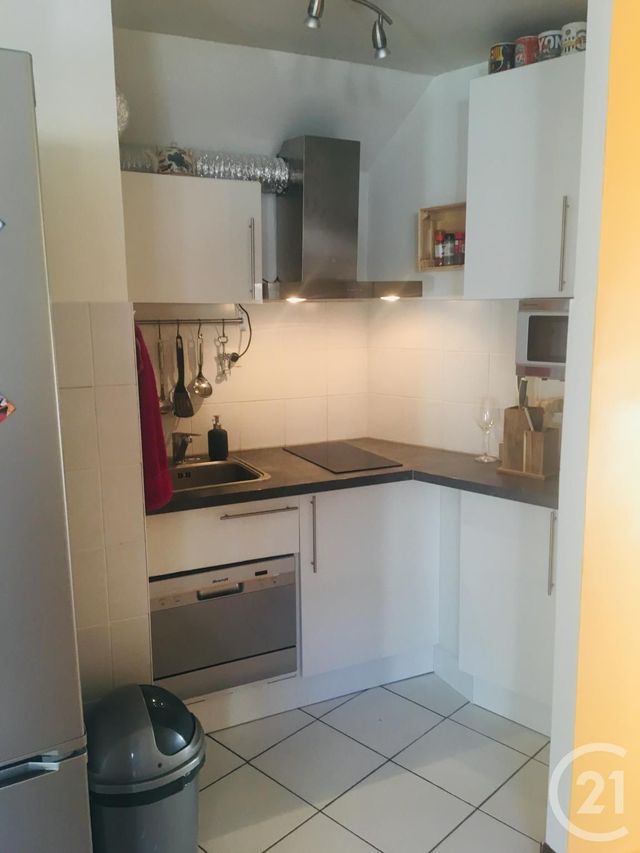 Appartement F2 &agrave; louer - 2 pi&egrave;ces - 55,22 m2 - Belfort - 90 - FRANCHE-COMTE