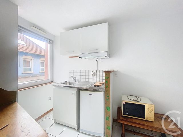 Appartement F1 &agrave; louer - 1 pi&egrave;ce - 30,32 m2 - Belfort - 90 - FRANCHE-COMTE