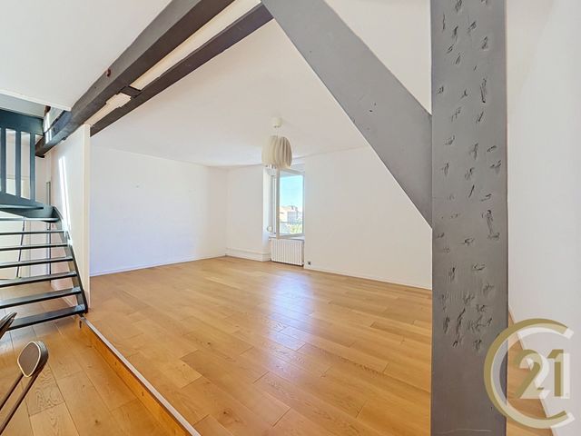 Appartement F6 &agrave; louer - 6 pi&egrave;ces - 137,77 m2 - Belfort - 90 - FRANCHE-COMTE