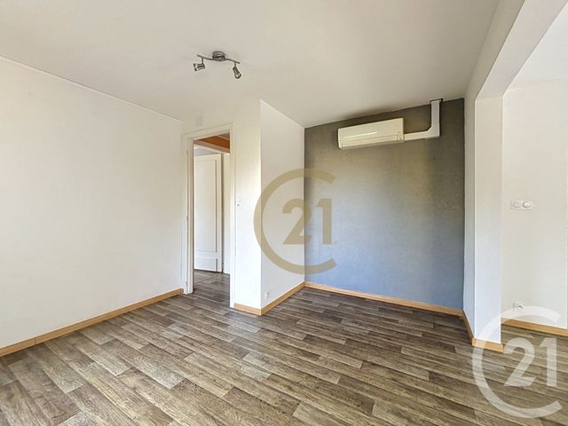 Appartement F4 &agrave; louer - 4 pi&egrave;ces - 75 m2 - Andelnans - 90 - FRANCHE-COMTE