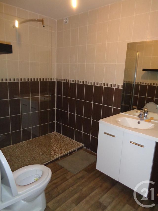 Appartement F4 &agrave; louer - 4 pi&egrave;ces - 75 m2 - Andelnans - 90 - FRANCHE-COMTE