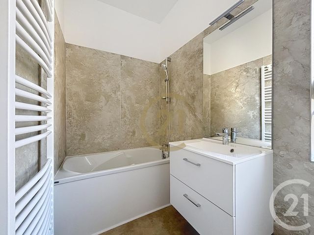 Appartement F2 &agrave; louer - 2 pi&egrave;ces - 30 m2 - Belfort - 90 - FRANCHE-COMTE