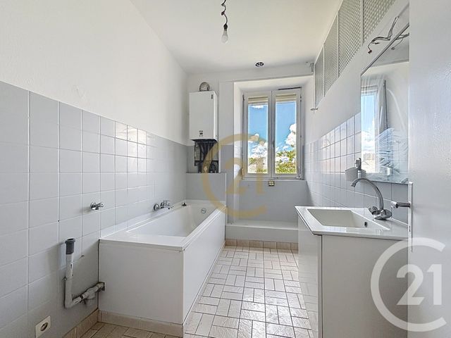 Appartement F5 &agrave; louer - 5 pi&egrave;ces - 114,50 m2 - Belfort - 90 - FRANCHE-COMTE