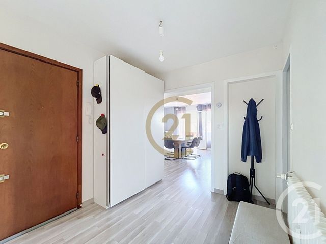 Appartement F4 &agrave; vendre - 4 pi&egrave;ces - 90,86 m2 - Belfort - 90 - FRANCHE-COMTE