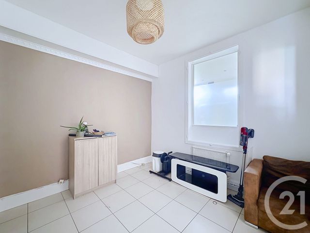 Appartement F3 &agrave; vendre - 3 pi&egrave;ces - 68,86 m2 - Belfort - 90 - FRANCHE-COMTE