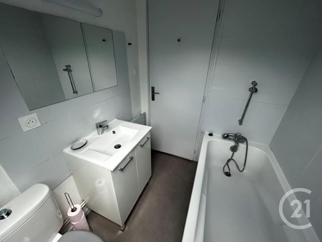 Appartement Studio &agrave; louer - 2 pi&egrave;ces - 20 m2 - Belfort - 90 - FRANCHE-COMTE