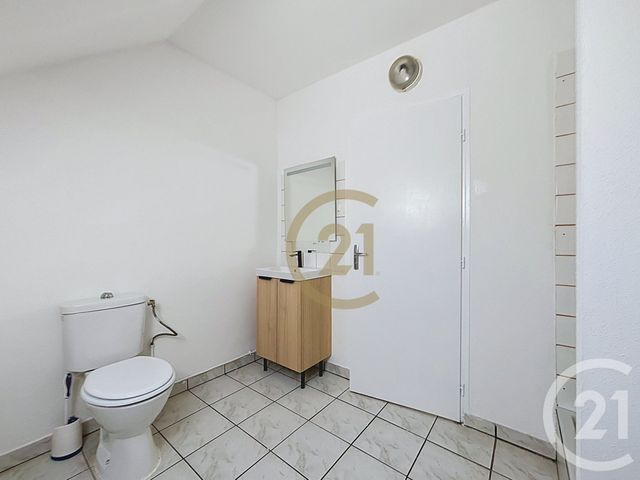 Appartement Studio &agrave; louer - 1 pi&egrave;ce - 25 m2 - Danjoutin - 90 - FRANCHE-COMTE