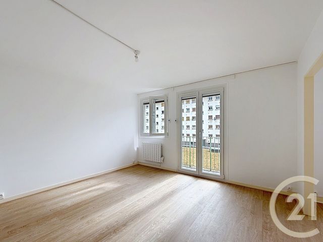 Appartement &agrave; louer - 4 pi&egrave;ces - 62,73 m2 - Belfort - 90 - FRANCHE-COMTE