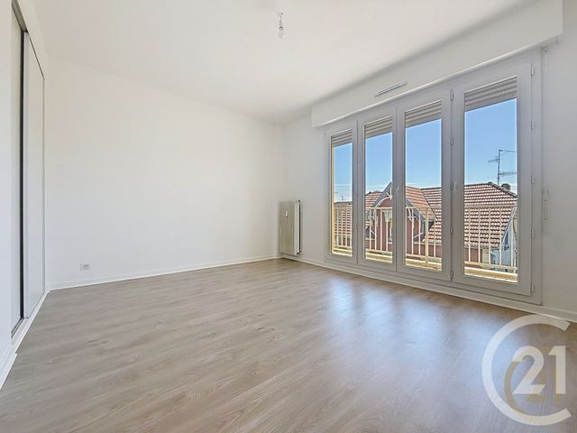 Appartement F3 &agrave; louer - 3 pi&egrave;ces - 71,07 m2 - Belfort - 90 - FRANCHE-COMTE