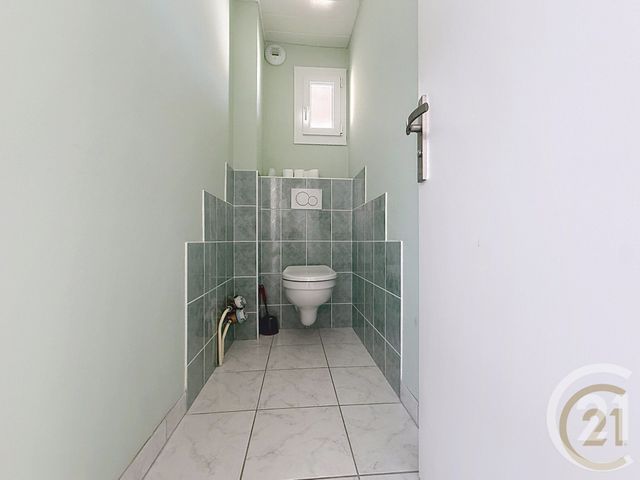 Appartement F3 &agrave; louer - 3 pi&egrave;ces - 71,07 m2 - Belfort - 90 - FRANCHE-COMTE