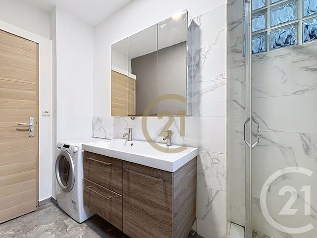 Appartement F3 &agrave; louer - 3 pi&egrave;ces - 75 m2 - Belfort - 90 - FRANCHE-COMTE