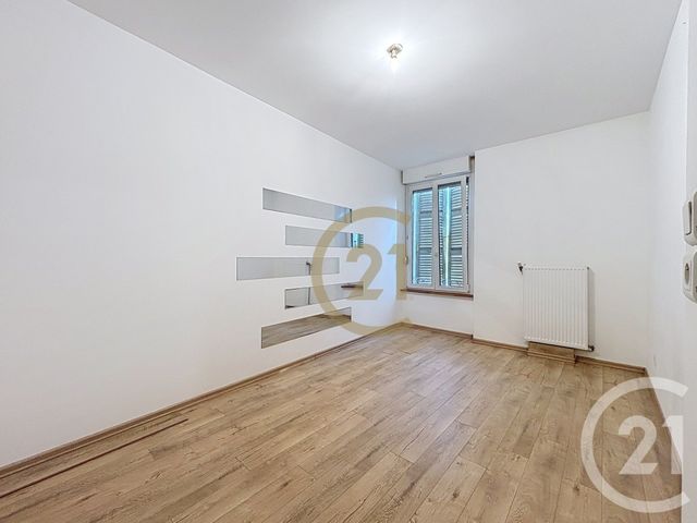 Appartement F3 &agrave; louer - 3 pi&egrave;ces - 75 m2 - Belfort - 90 - FRANCHE-COMTE