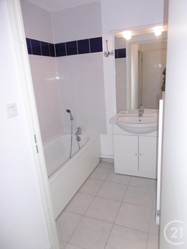 Appartement F2 &agrave; louer - 3 pi&egrave;ces - 50,27 m2 - Belfort - 90 - FRANCHE-COMTE