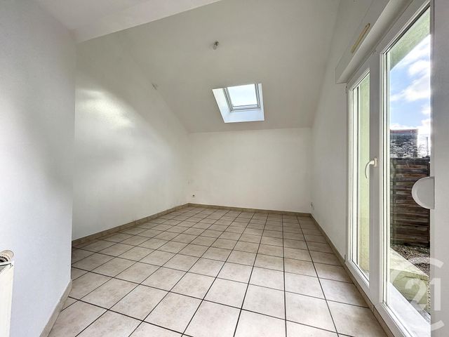 Appartement F3 &agrave; louer - 2 pi&egrave;ces - 50 m2 - Bourogne - 90 - FRANCHE-COMTE