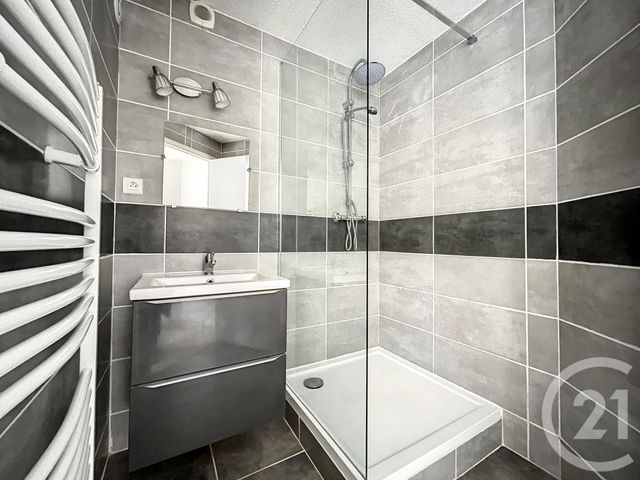 Appartement F3 &agrave; louer - 2 pi&egrave;ces - 50 m2 - Bourogne - 90 - FRANCHE-COMTE