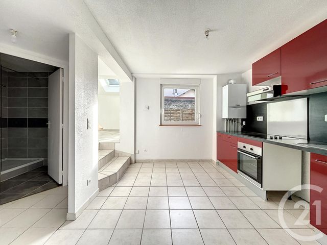 Appartement F3 &agrave; louer - 2 pi&egrave;ces - 50 m2 - Bourogne - 90 - FRANCHE-COMTE