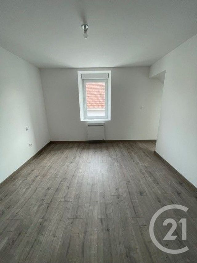 Maison &agrave; louer - 4 pi&egrave;ces - 101 m2 - Seloncourt - 25 - FRANCHE-COMTE