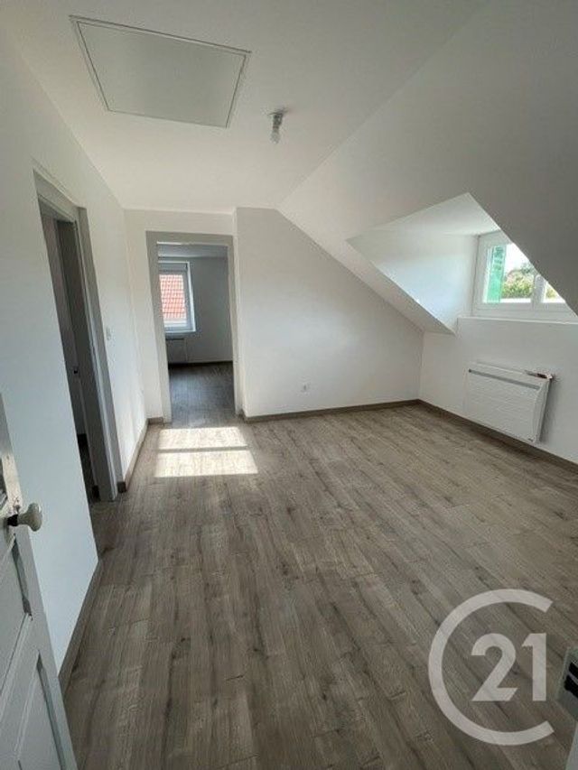 Maison &agrave; louer - 4 pi&egrave;ces - 101 m2 - Seloncourt - 25 - FRANCHE-COMTE