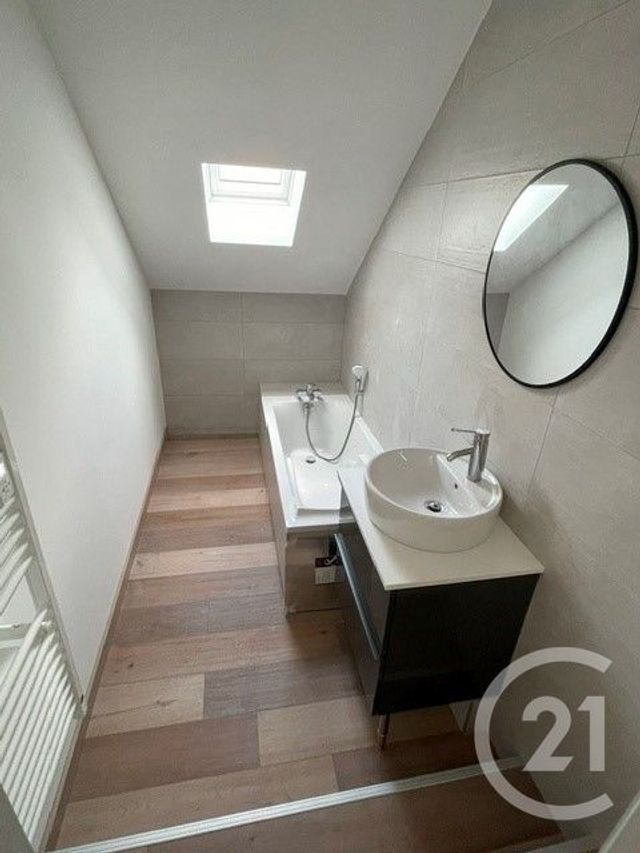 Maison &agrave; louer - 4 pi&egrave;ces - 101 m2 - Seloncourt - 25 - FRANCHE-COMTE