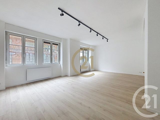 Appartement F4 &agrave; louer - 4 pi&egrave;ces - 71,40 m2 - Belfort - 90 - FRANCHE-COMTE