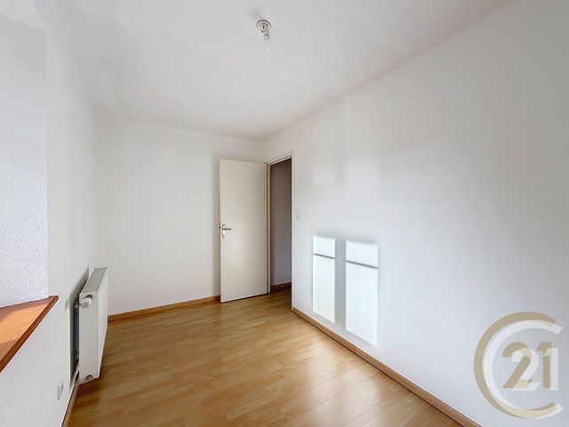 Appartement F3 &agrave; louer - 2 pi&egrave;ces - 50 m2 - Bourogne - 90 - FRANCHE-COMTE
