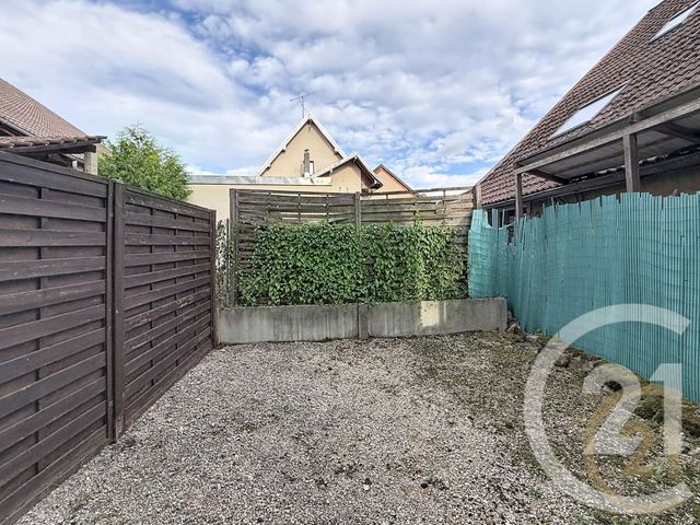 Appartement F3 &agrave; louer - 2 pi&egrave;ces - 50 m2 - Bourogne - 90 - FRANCHE-COMTE