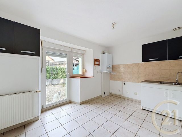 Appartement F3 &agrave; louer - 2 pi&egrave;ces - 50 m2 - Bourogne - 90 - FRANCHE-COMTE