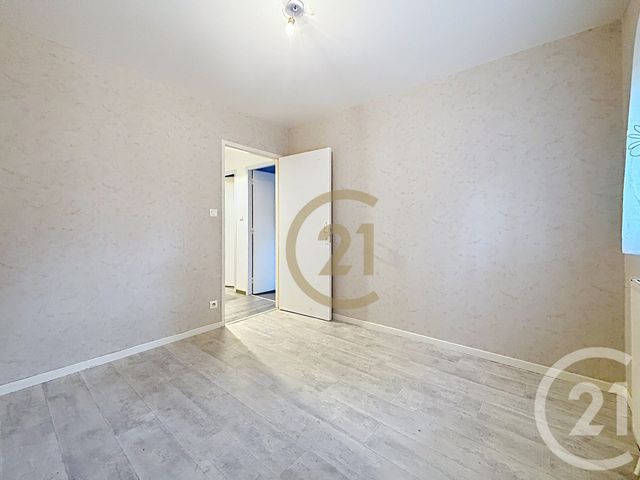 Appartement F3 &agrave; louer - 3 pi&egrave;ces - 69,22 m2 - Giromagny - 90 - FRANCHE-COMTE