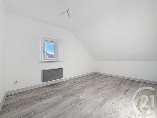 Appartement &agrave; louer - 4 pi&egrave;ces - 72 m2 - Belfort - 90 - FRANCHE-COMTE