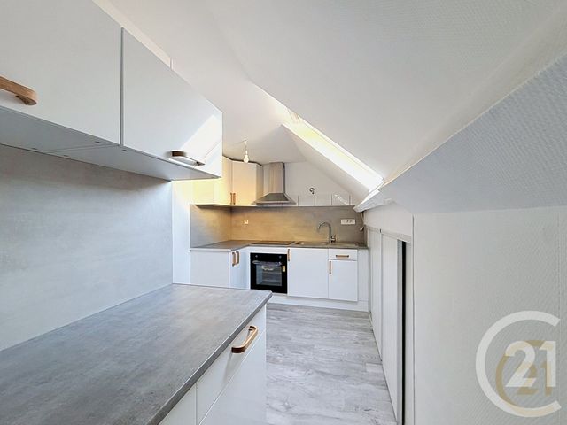 Appartement &agrave; louer - 4 pi&egrave;ces - 72 m2 - Belfort - 90 - FRANCHE-COMTE
