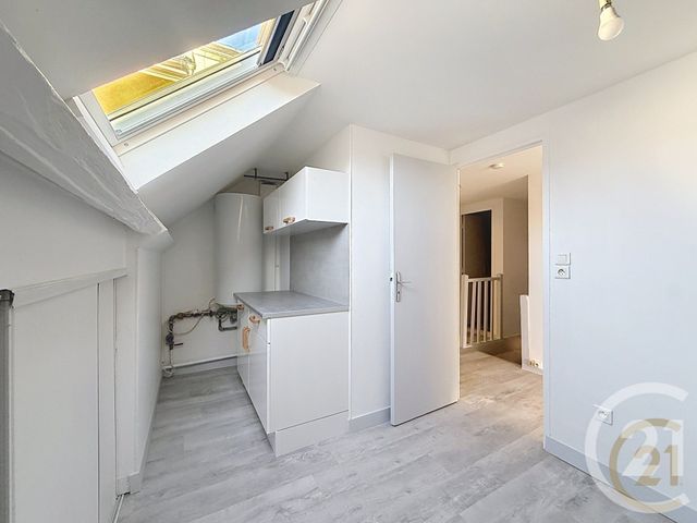 Appartement &agrave; louer - 4 pi&egrave;ces - 72 m2 - Belfort - 90 - FRANCHE-COMTE