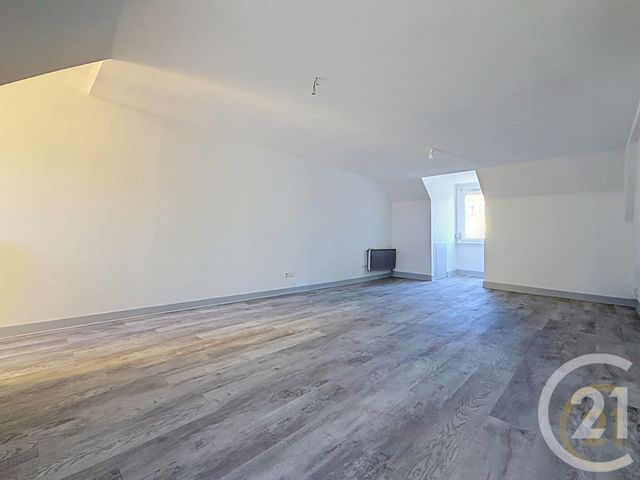 Appartement &agrave; louer - 4 pi&egrave;ces - 72 m2 - Belfort - 90 - FRANCHE-COMTE