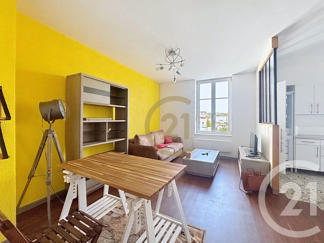 Appartement F2 &agrave; louer - 2 pi&egrave;ces - 54,33 m2 - Belfort - 90 - FRANCHE-COMTE