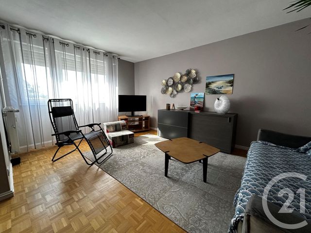 Appartement F4 &agrave; louer - 4 pi&egrave;ces - 80 m2 - Belfort - 90 - FRANCHE-COMTE