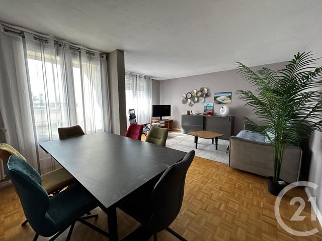 Appartement F4 &agrave; louer - 4 pi&egrave;ces - 80 m2 - Belfort - 90 - FRANCHE-COMTE