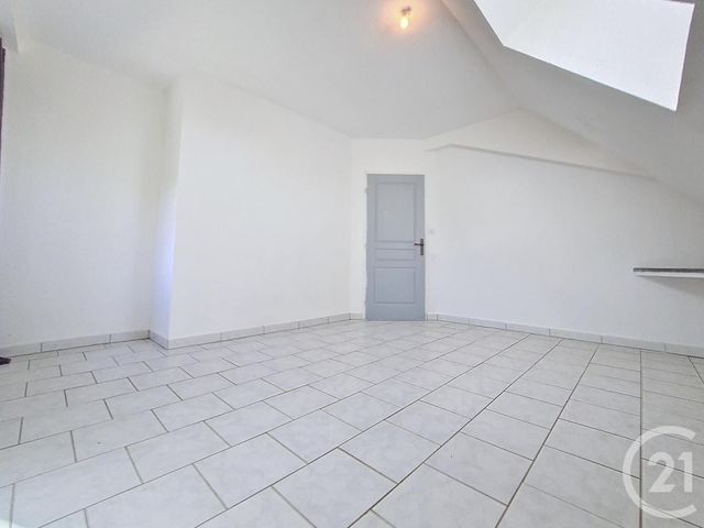 Appartement &agrave; louer - 5 pi&egrave;ces - 113,11 m2 - Mezire - 90 - FRANCHE-COMTE