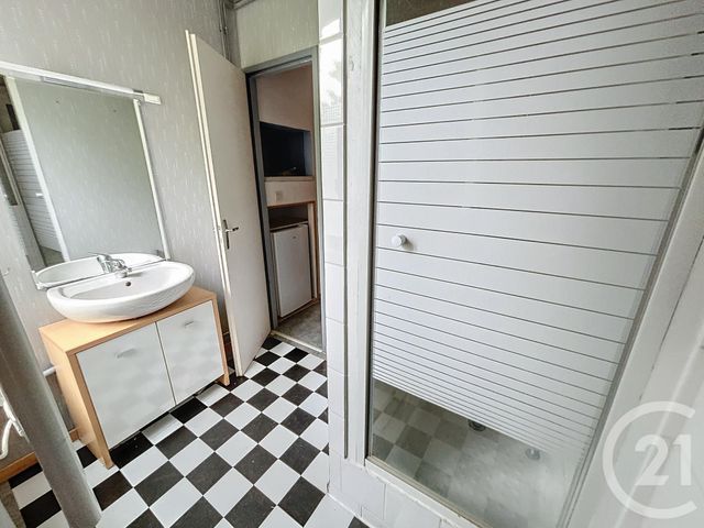 Appartement F2 &agrave; louer - 2 pi&egrave;ces - 33,79 m2 - Belfort - 90 - FRANCHE-COMTE